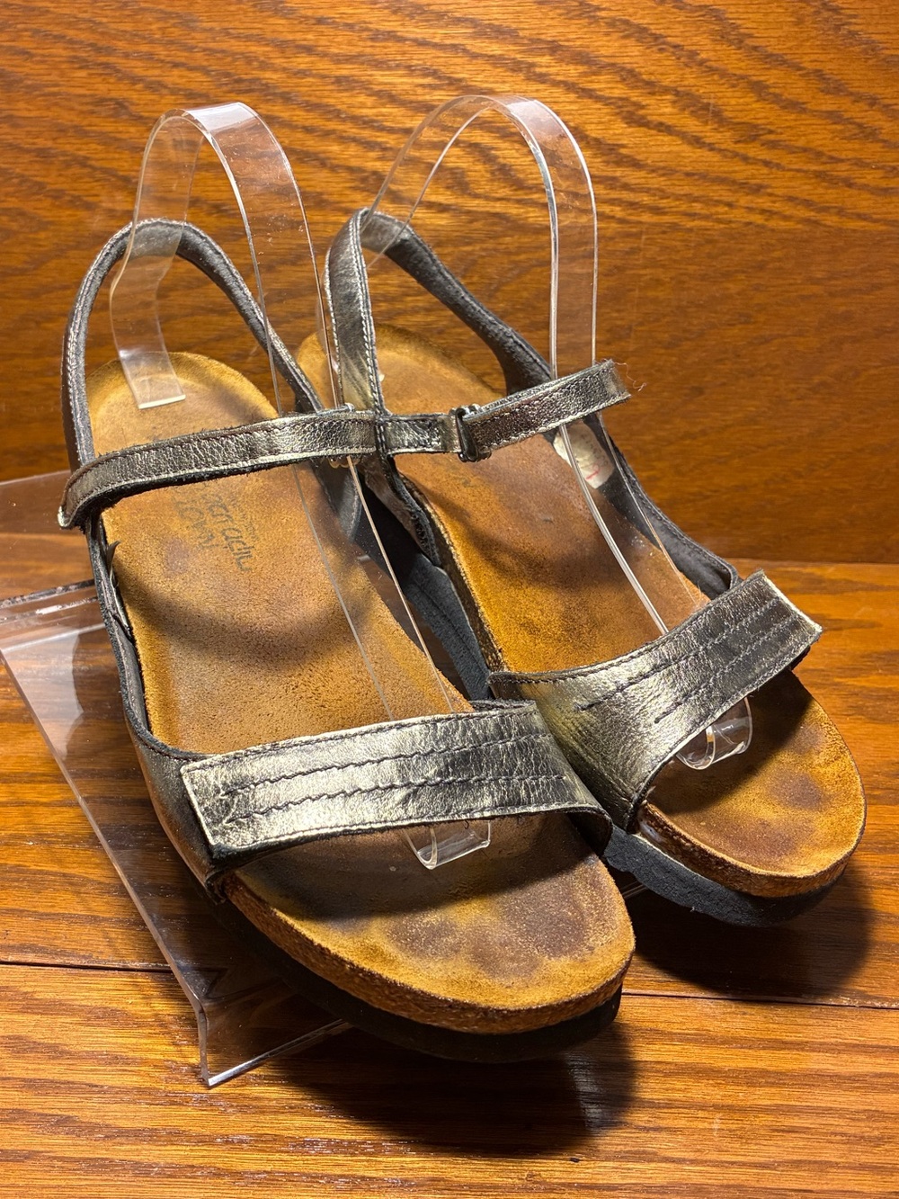 Naot Israel Metallic Leather Comfort Wedge Sandals Gold Size 9